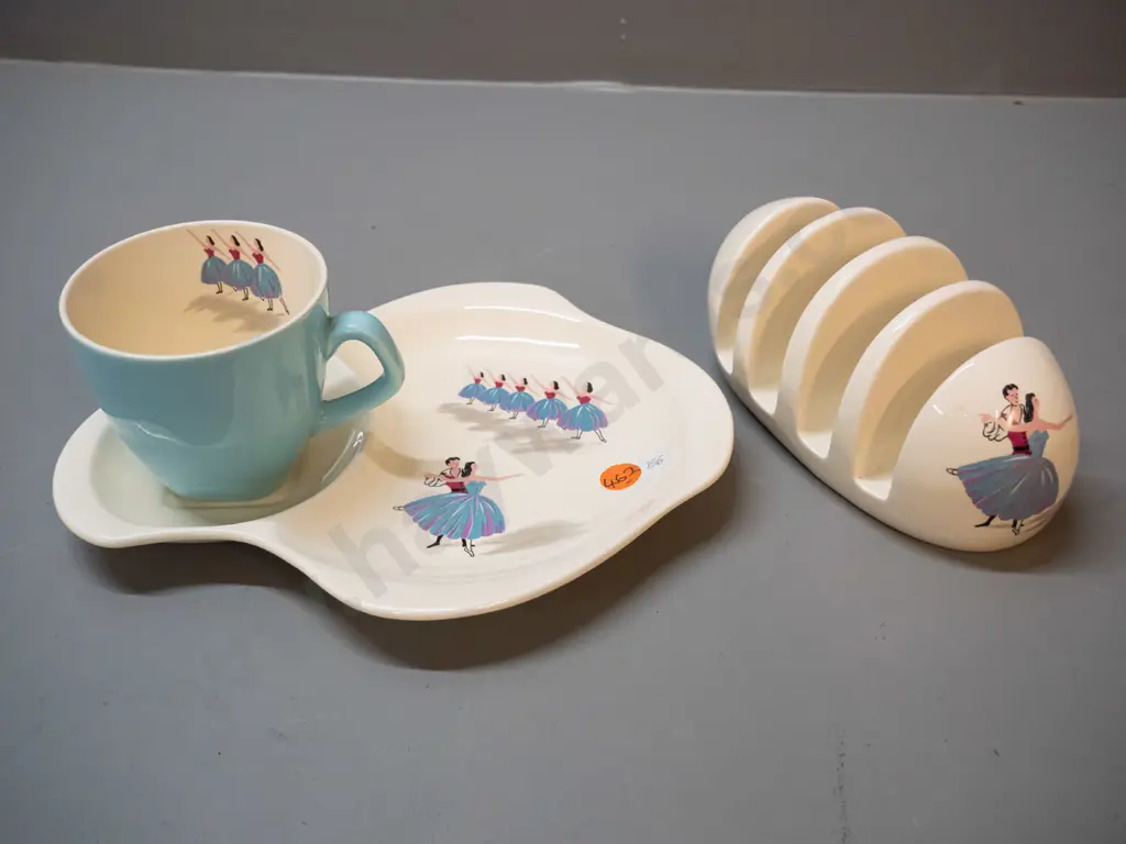 retro Beswick "Ballet" pattern toast rack and tennis set Image 1++