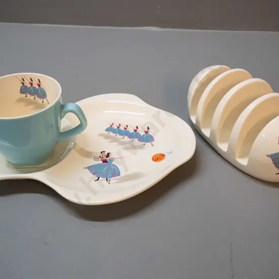 retro Beswick "Ballet" pattern toast rack and tennis set