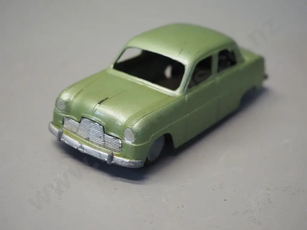 Lincoln Toys Micro Model 1:36 scale die-cast model vehicle with box - Ford Zephyr, minor paint chips, not original box Image 1++