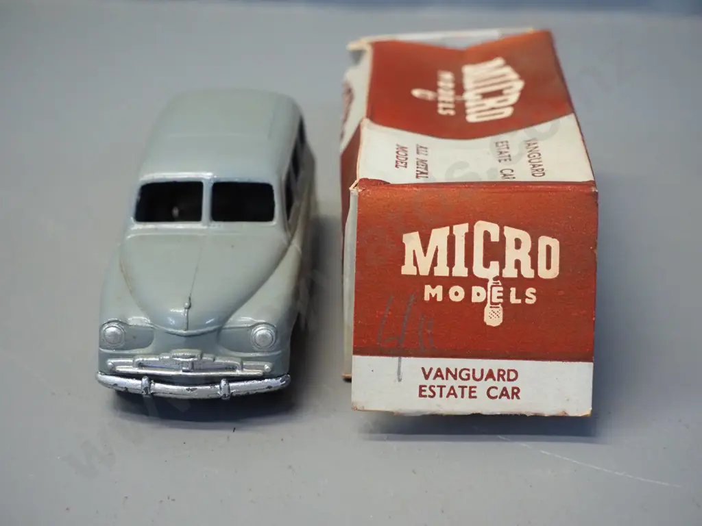 Lincoln Toys Micro Model 1:36 scale die-cast model vehicle with original box - Vanguard Estate car, one small box flap Image 1++
