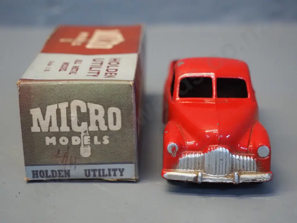 Lincoln Toys Micro Model 1:36 scale die-cast model vehicle with original box - Holden Utility, minor paint rubbing Image 1++