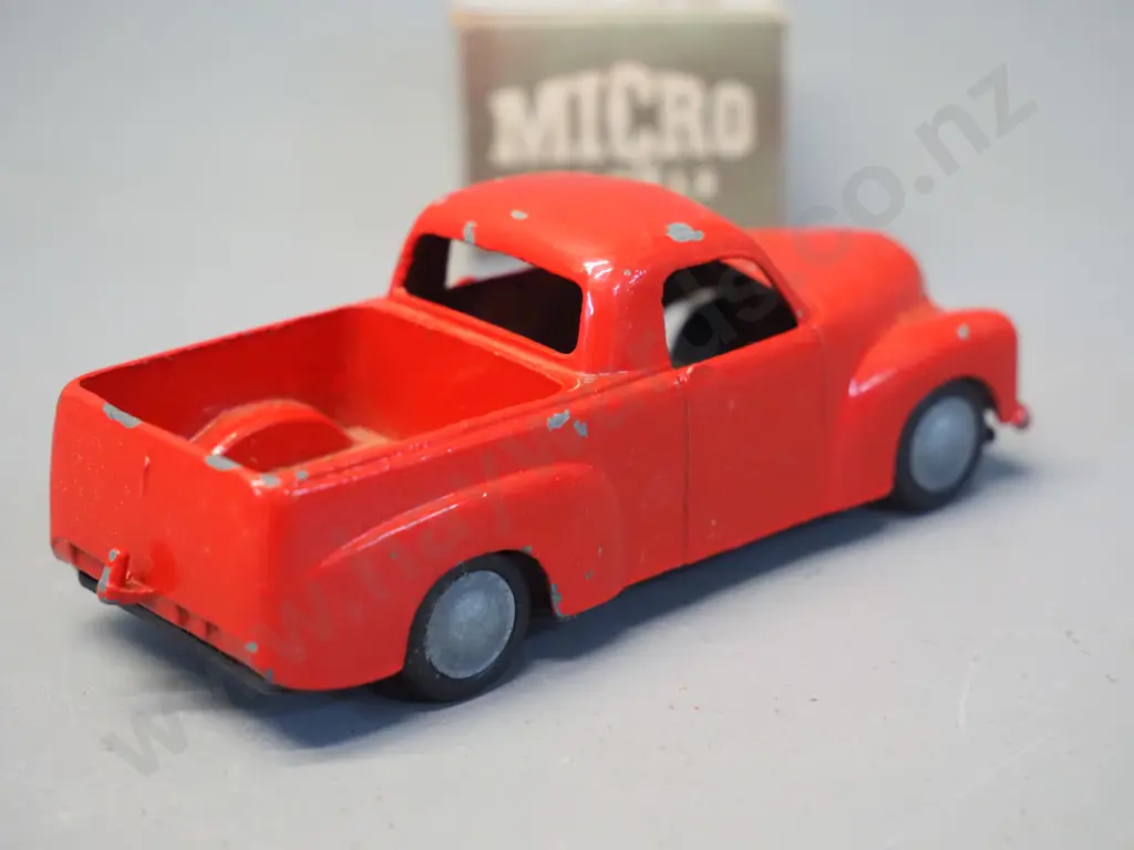 Lincoln Toys Micro Model 1:36 scale die-cast model vehicle with original box - Holden Utility, minor paint rubbing Image 1++