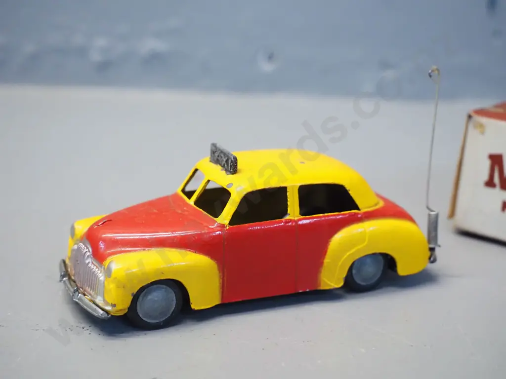 Lincoln Toys Micro Model 1:36 scale die-cast model vehicle with original box - Holden taxi, some minor chips to paint Image 1++