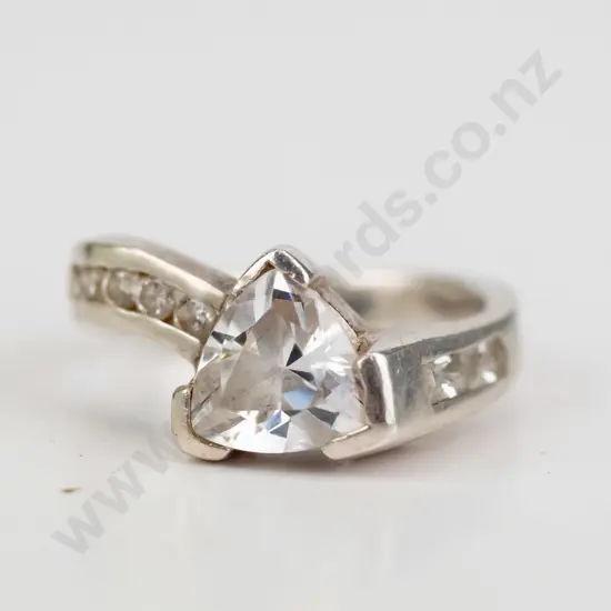 silver cz ring stamped 925