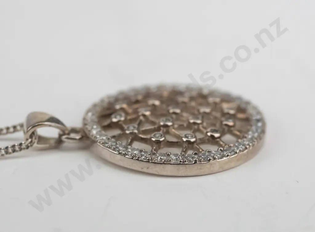 silver necklace with czs chain stamped 925 Image 1++
