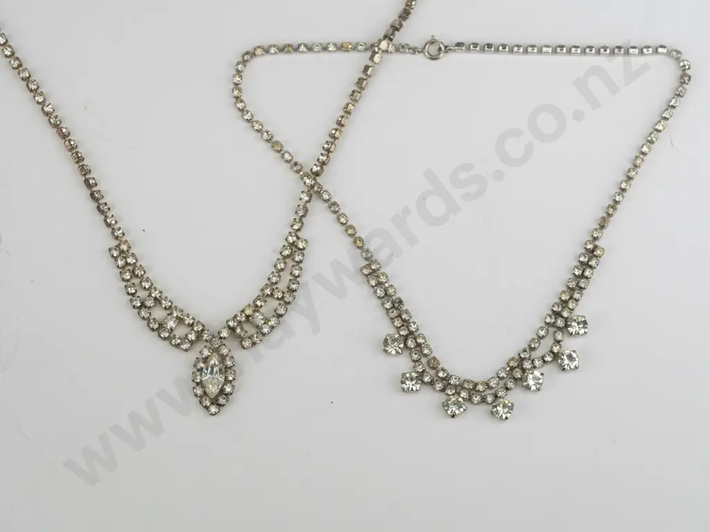 2 crystal necklaces Image 1++
