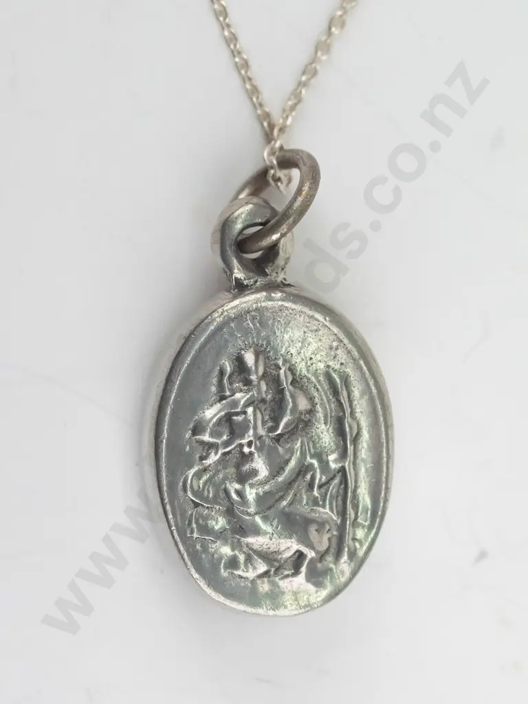 surfers St Christophers necklace chain stamped 925 Image 1++