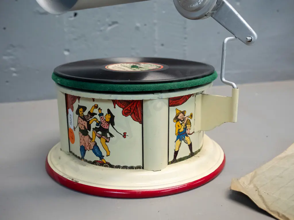 vintage Kiddyphone wind-up tin toy gramophone - Made in Germany, with winding key, record, tin of needles, Image 1++