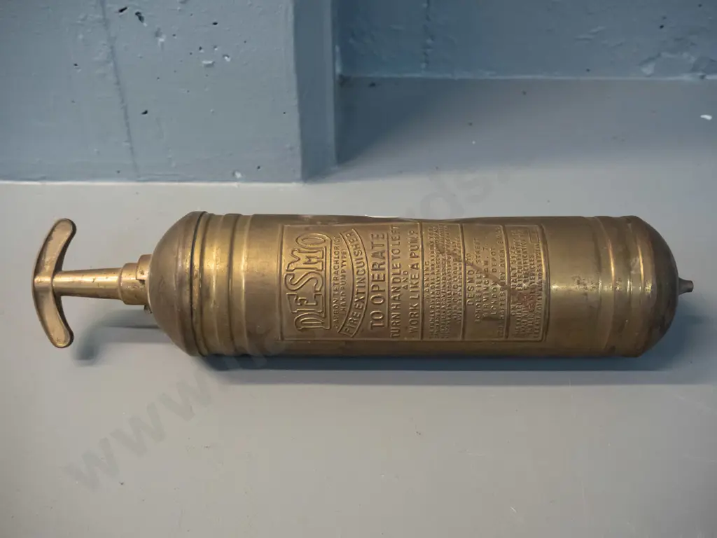 Desmo vintage brass hand pump fire extinguisher, London/Birmingham - some dents L-355 Image 1++