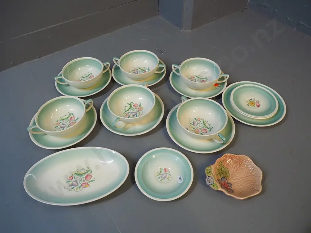 mid-century Susie Cooper china - 6 soup bowls with saucers, spare saucer and 3 demi-tasse saucers, a gravy jug saucer Image 1++