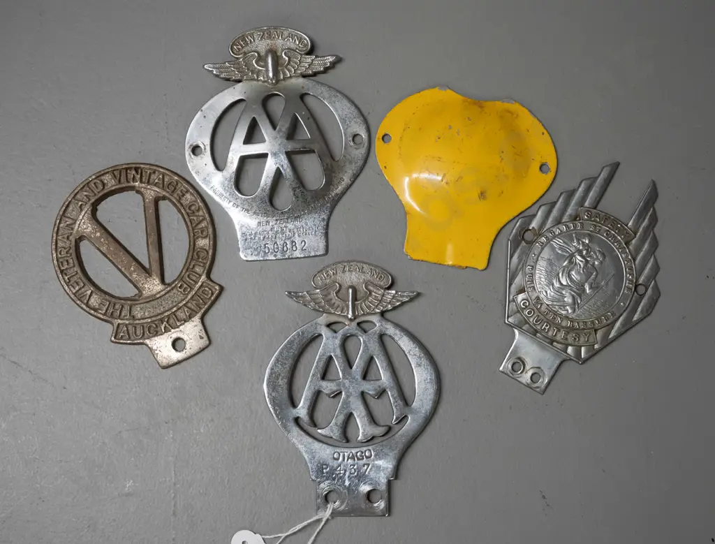 4 cast metal car badges - vintage AA Otago number P437, AA NZ with yellow back plate, Veteran & Vintage car club Image 1++