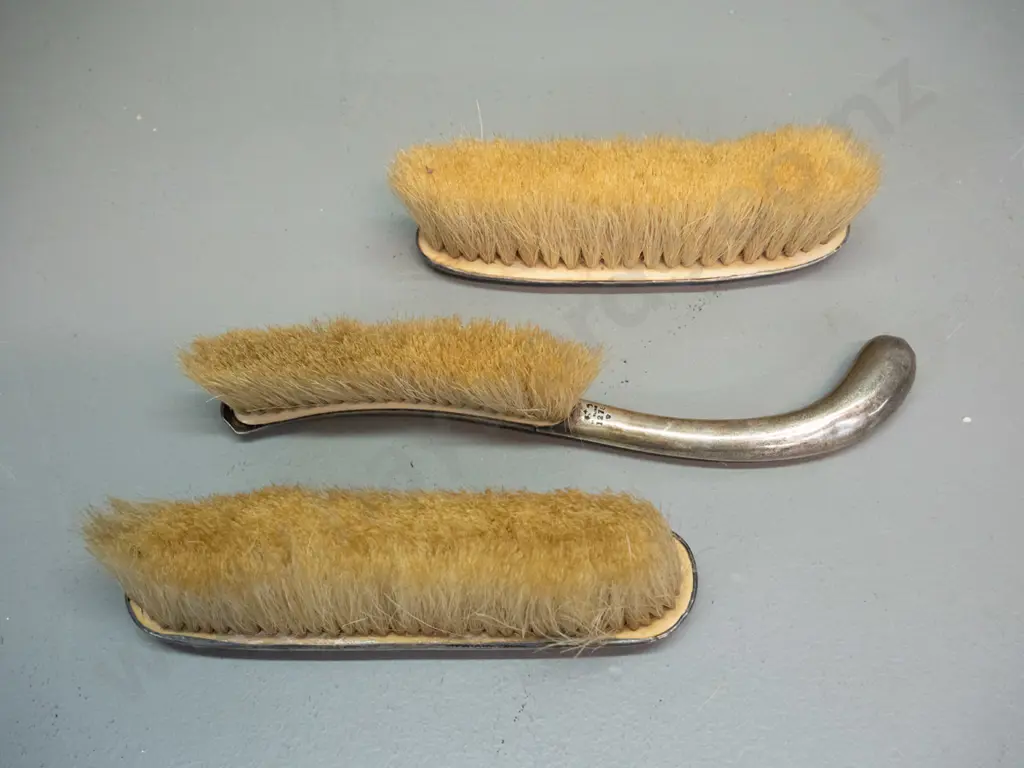 3 vintage sterling silver mounted clothes brushes - repair to handle of one L-195 Image 1++