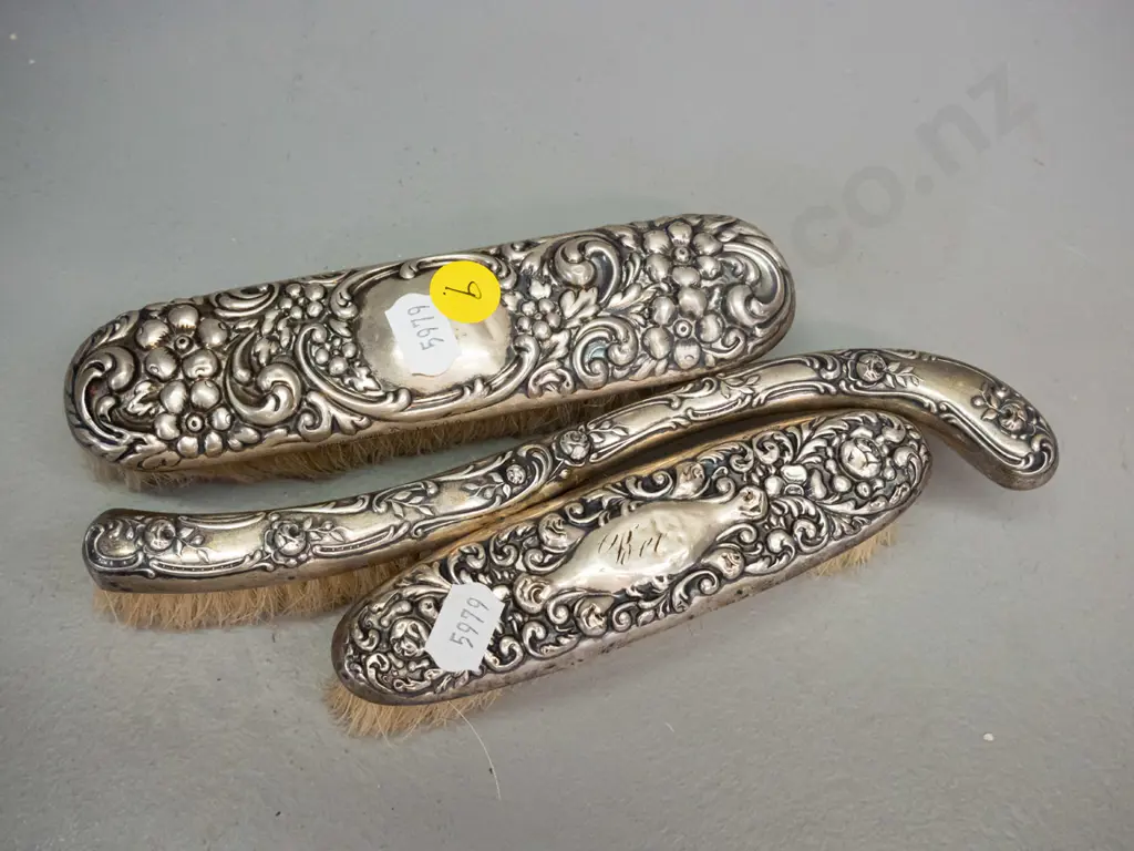 3 vintage sterling silver mounted clothes brushes - repair to handle of one L-195 Image 1++