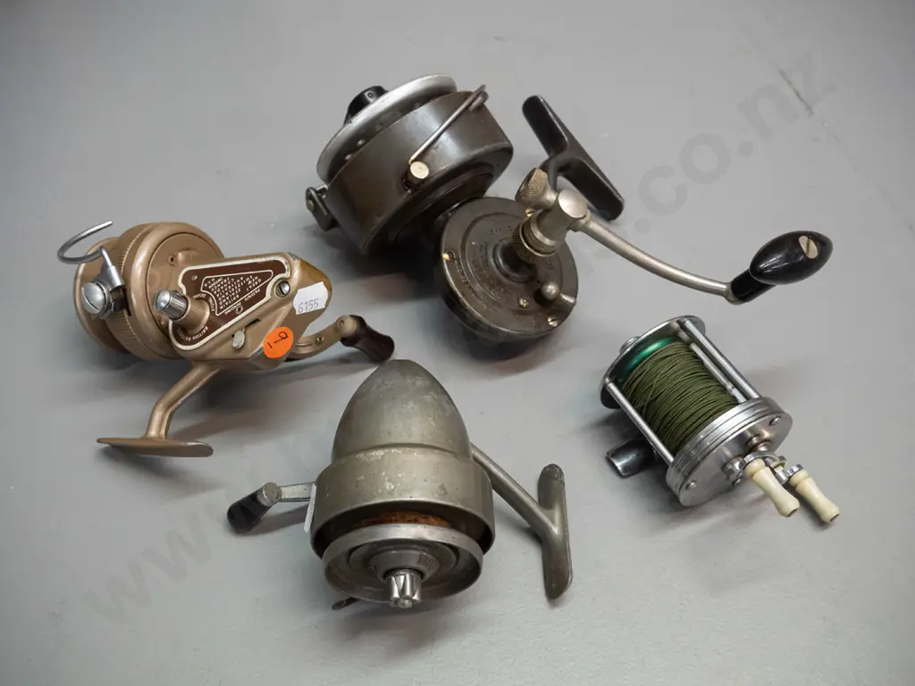 4 metal cased fishing casting reels - Young & Sons Ambidex, Harrington & Sons, Pezon & Michel Luxor France, and Ocean Image 1++