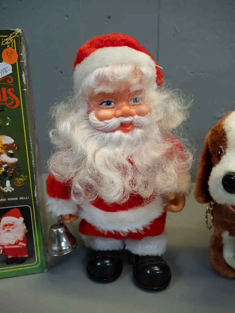2 retro battery powered toys in original boxes - Cutie Terrier and musical Santa Claus H260. Untested but battery Image 1++