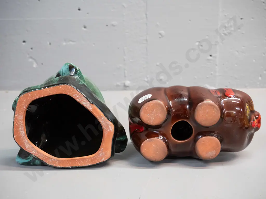 2 pieces of Blue Mountain pottery - orange trickle glaze piggy bank marked Fredericton N.B. and a teal glaze owl H-250. Image 1++