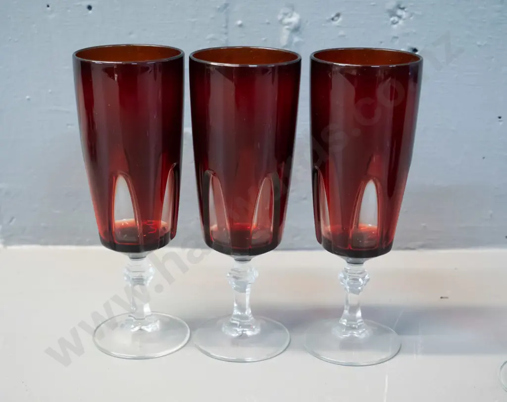 set of 7 ruby glass clear stemmed champagne flutes H-150 Image 1++