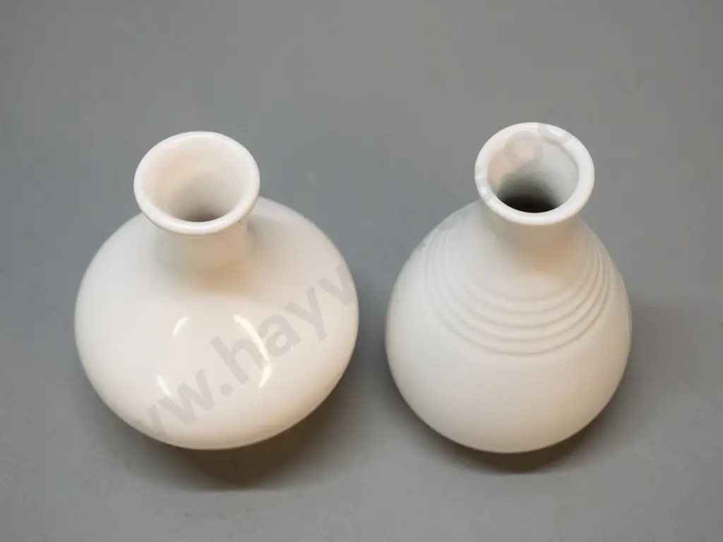 2 small white glaze (Titian Studio) vases - ridged style marked .508.  and other with .507. - both approx H-110 Image 1++