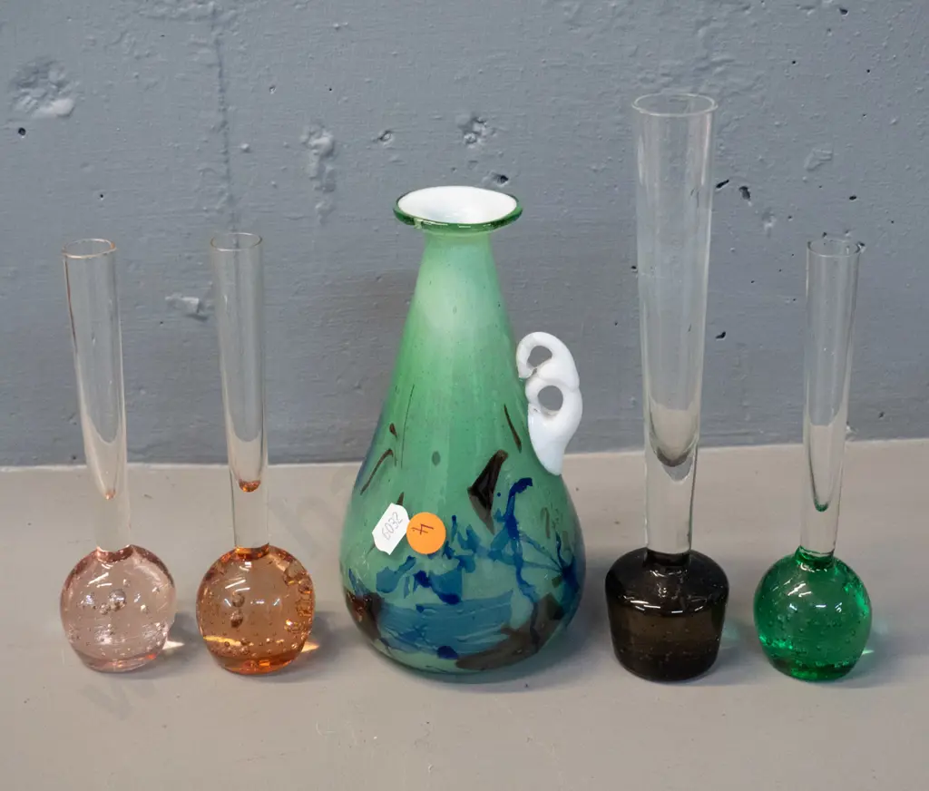 hand-blown art glass handled vase and 4 coloured glass bubble base bud vases - tallest is H-210 Image 1++