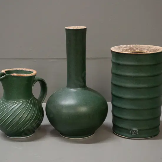3 Peter Shearer New Zealand studio pottery items - jug and 2 vases, taller is H-200