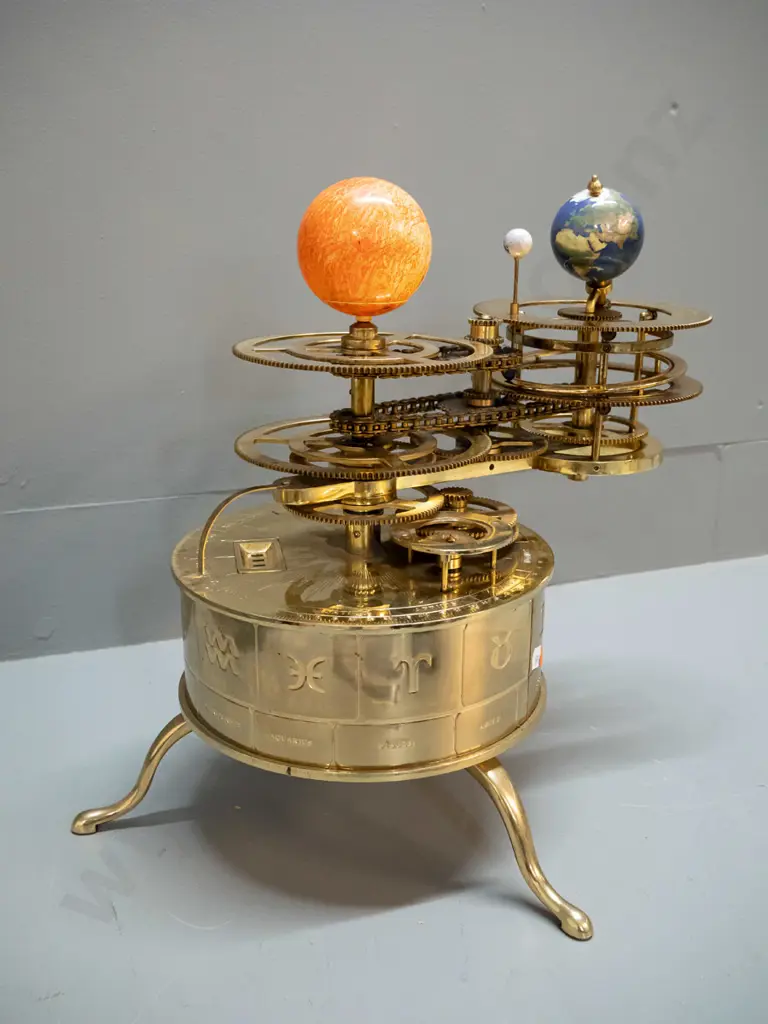 brass mechanical orrery / solar system model with moving earth and moon - with power supply, booklets, spare parts etc - Image 1++