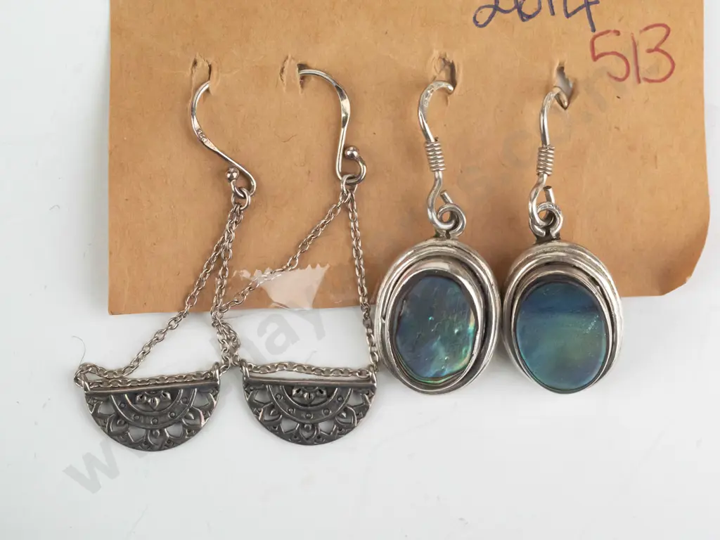 2 pairs of silver earrings stamped 925 Image 1++