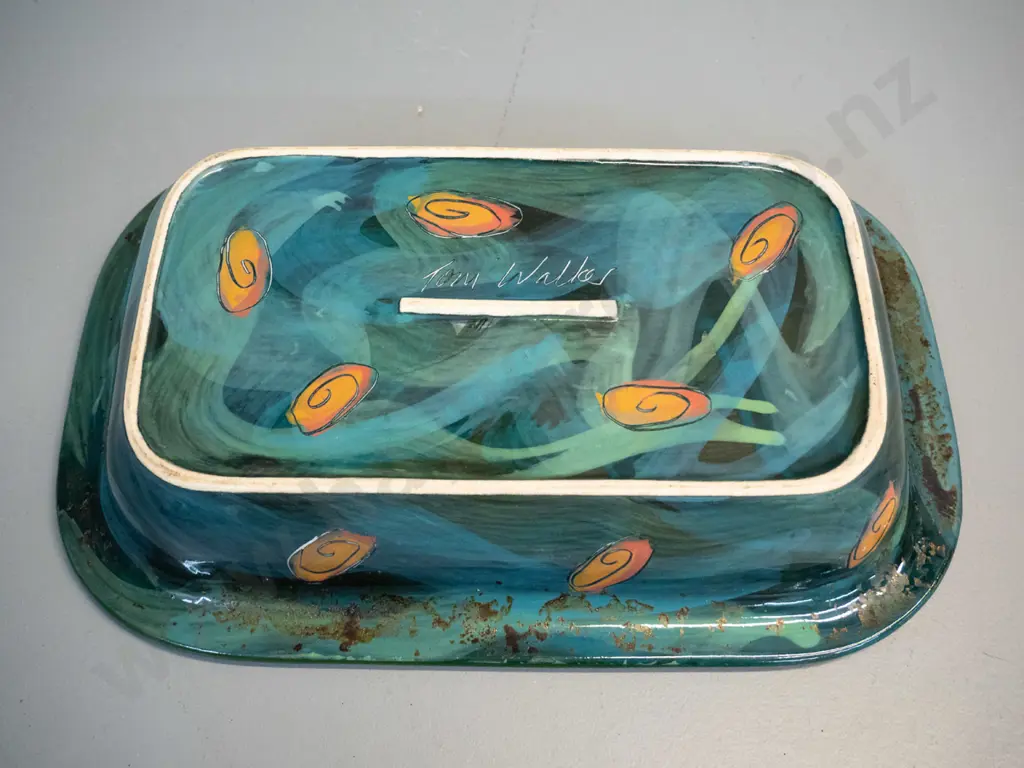 Tom Walker studio pottery fish motif dish H-55 L-320 W-215 - some usage wear and underside of rim needs Image 1++