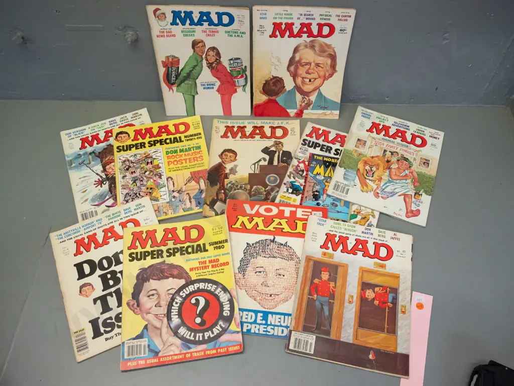 11 assorted 1960s thru 1980s Mad magazines - some wear Image 1++