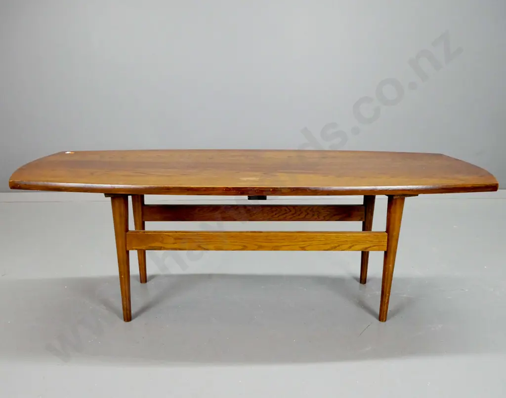 retro oak coffee table with turned tapered legs and oak rails - some surface chips H-410 L-1220 W-450 Image 1++