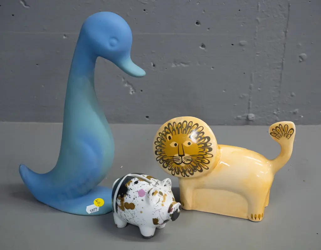 retro Flaire New Zealand matte glaze duck figurine, Hannah Turner lion money box and small Ritzenhoff McKenzie Hassler Image 1++