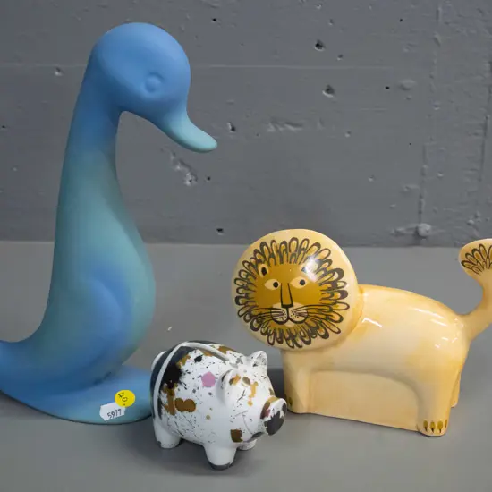 retro Flaire New Zealand matte glaze duck figurine, Hannah Turner lion money box and small Ritzenhoff McKenzie Hassler