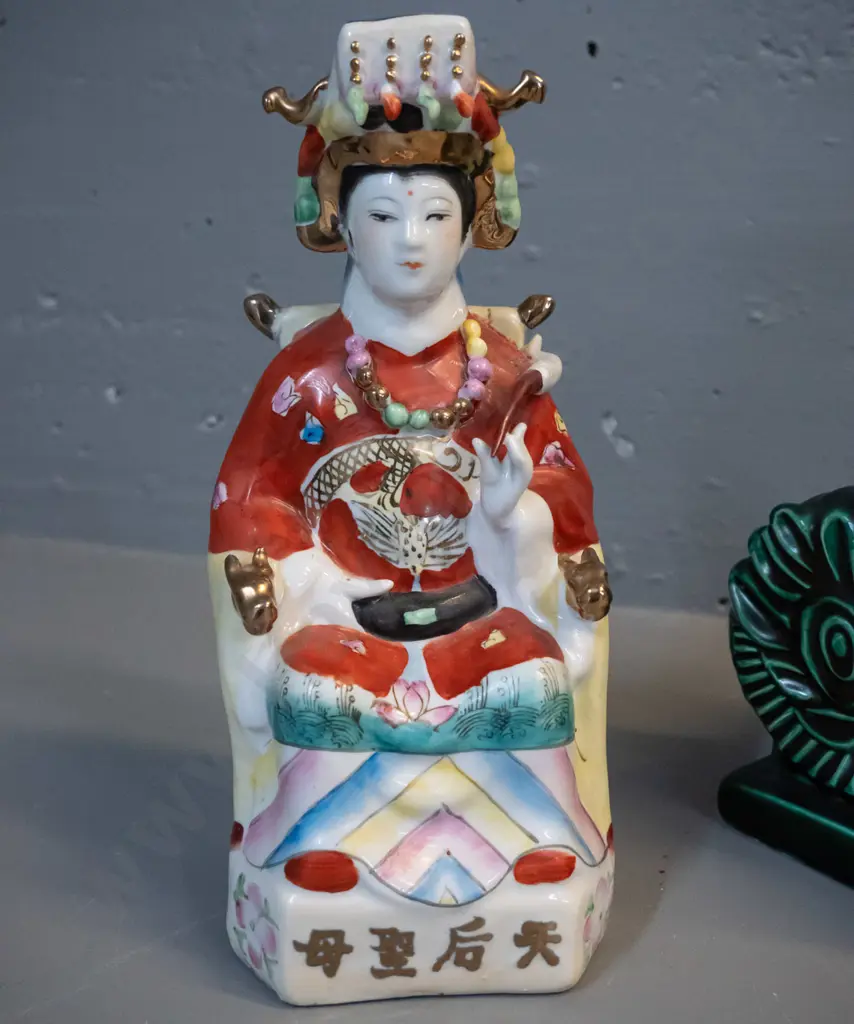 2 Asian figurines - green temple lion H-280 L-165 marked Arnels / N. Cabral 1984 & a multi colour hand-painted figure Image 1++