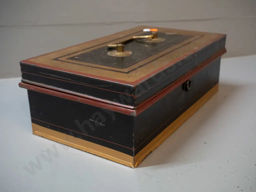 vintage metal cash box with brass handle, Made in England stamped inside, working lock and key - missing original tray, Image 1++