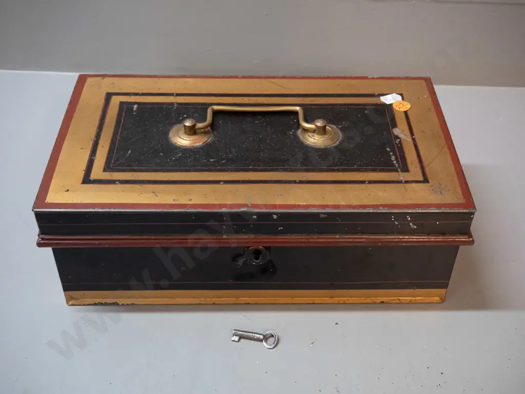 vintage metal cash box with brass handle, Made in England stamped inside, working lock and key - missing original tray, Image 1++