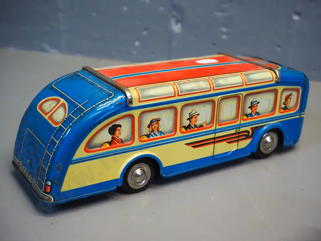 4 vintage toy vehicles - tin bus and 3 plastic Tri-Ang - small wind-up Morris 8, red Minic Triang (friction drive not Image 1++
