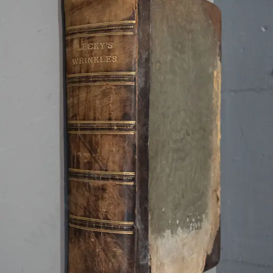vintage book - Leckie's Wrinkles in Practical Navigation - London 1918, see photos for provenance info. - some foxing,