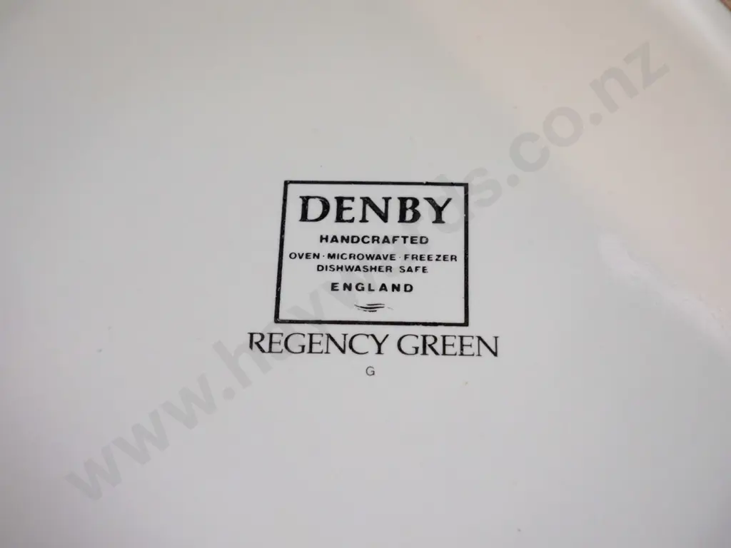 Denby "Regency Green" pattern tableware - 10 dinners, luncheon plates, soups, sides, small oval ashett, 2 serving bowls, Image 1++