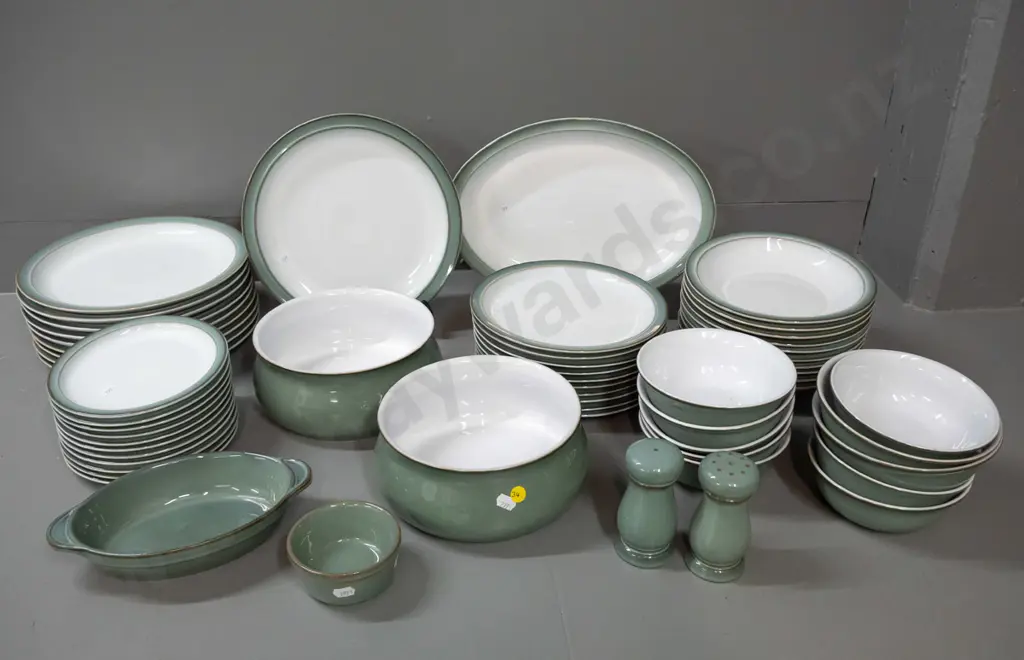 Denby "Regency Green" pattern tableware - 10 dinners, luncheon plates, soups, sides, small oval ashett, 2 serving bowls, Image 1++