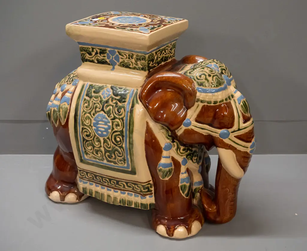 Asian porcelain elephant plant stand H-430 L-470 W-240 Image 1++