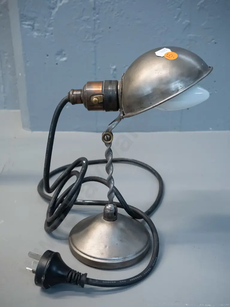 small vintage metal work lamp with spring clip in base, adjustable twisted stem - tested, working H-250 Image 1++