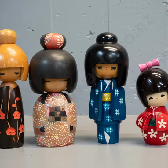 4 Japanese wooden geisha doll figurines, one with articulated head (loose elastic) tallest is H-190