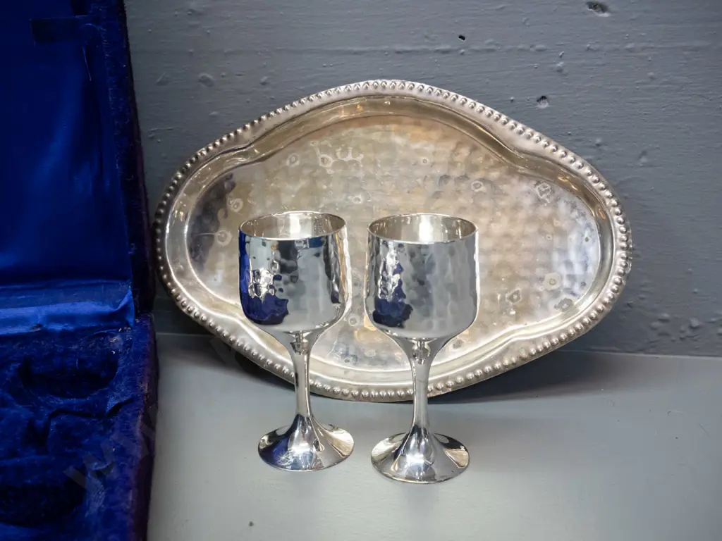 cased presentation set of Indian beaten plated silver small goblets and serving tray - goblets H1-00 Tray L-250 W-160 Image 1++