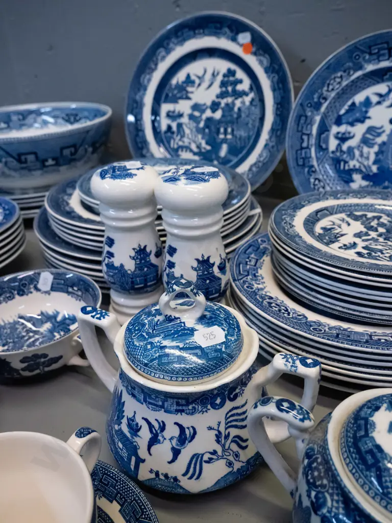 large assortment of blue and white tableware, almost all willow, different ages and makers, 6 soups, 2 teapots, 2 lidded Image 1++