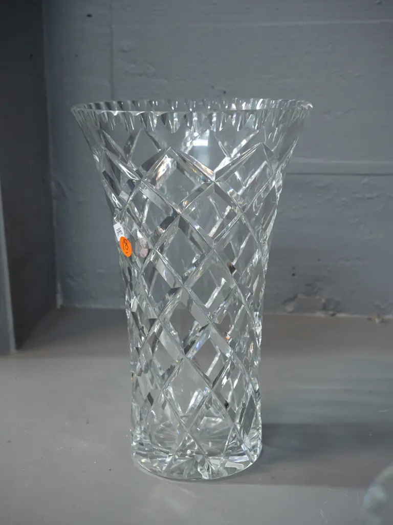 cut crystal vase, no maker's mark H-250 Image 1++