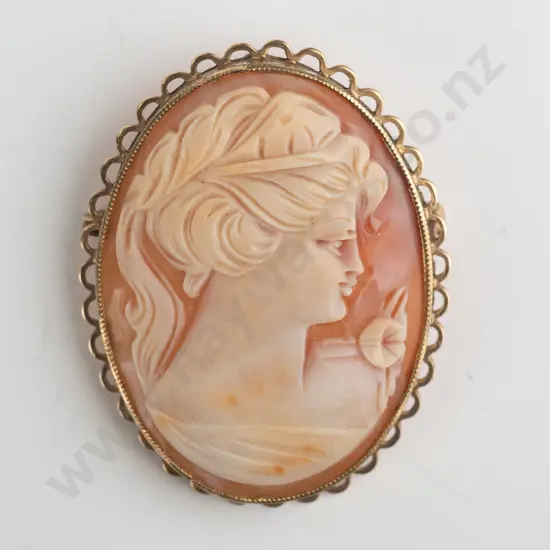 cameo brooch stamped 325