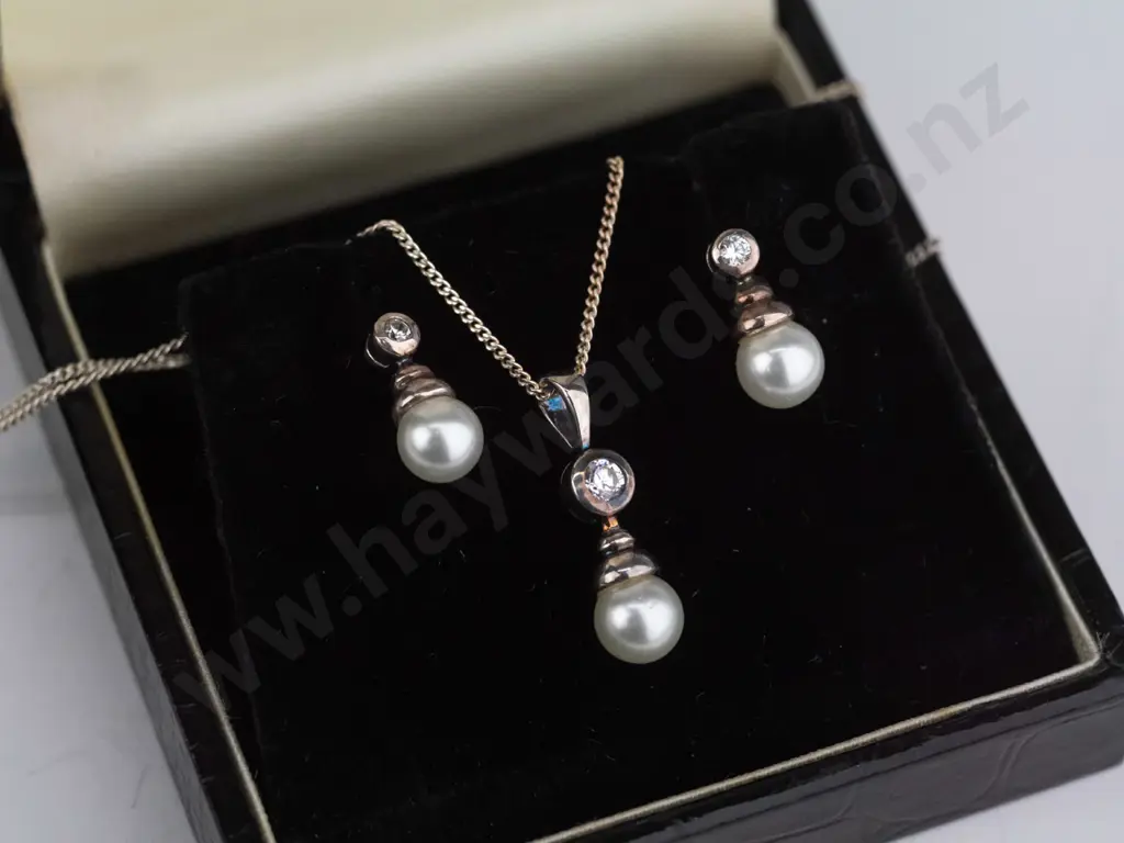 silver pearl & cz necklace & earring set stamped 925 Image 1++