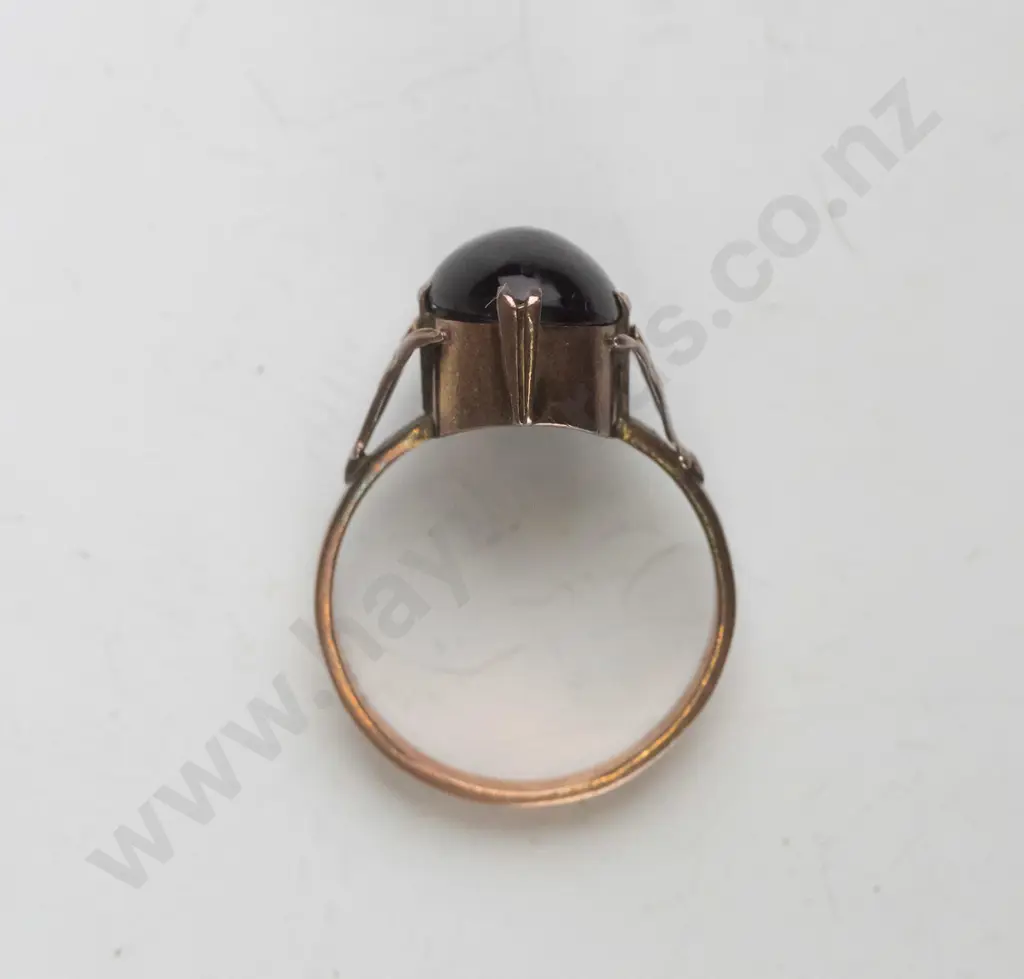 dark stone ring stamped 9ct Image 1++