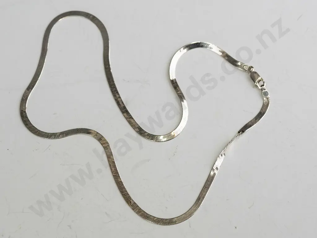silver necklace stamped 925 Image 1++