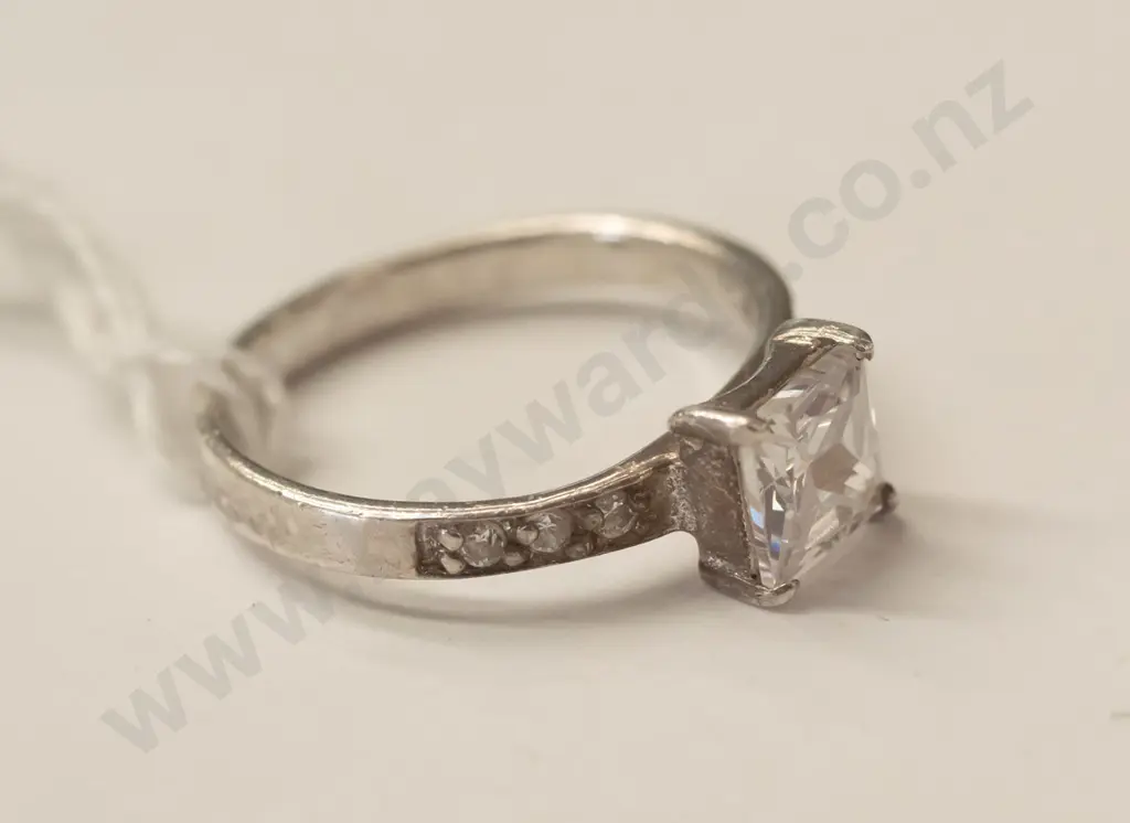 silver cz dress ring stamped 925 Image 1++