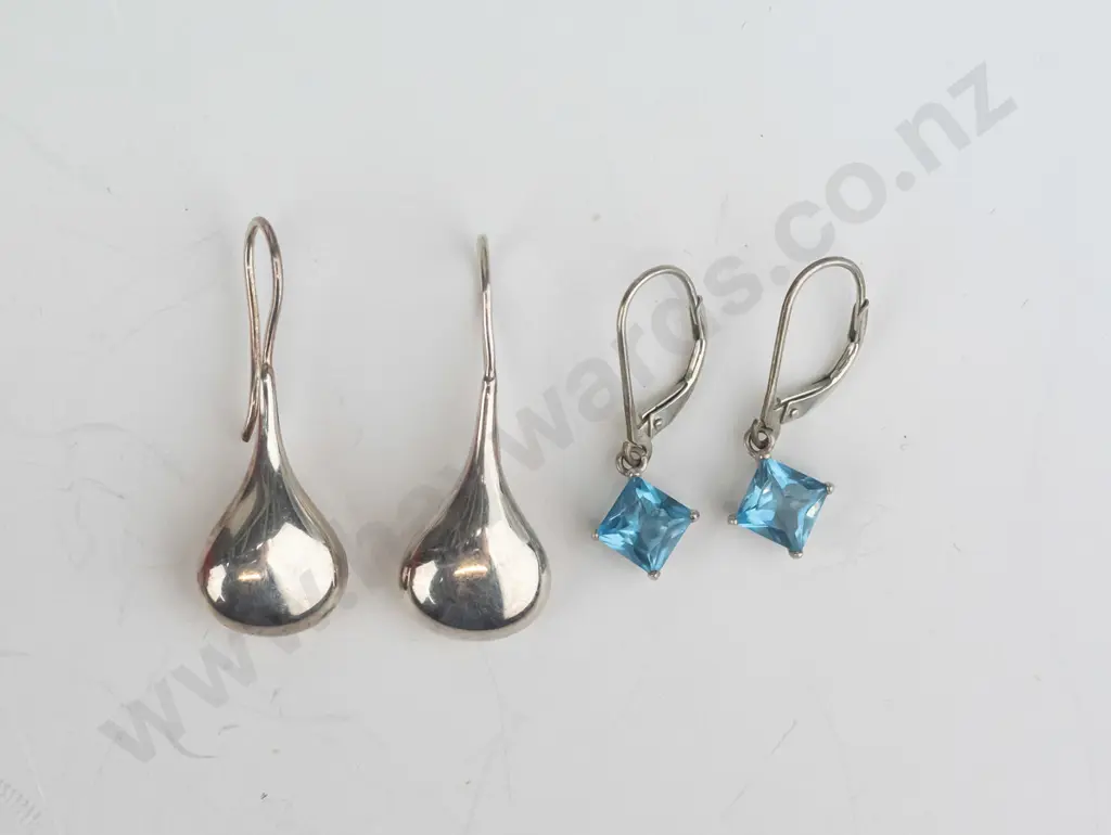 pair of aquamarine earrings stamped 925 & pair of silver earrings no mark Image 1++